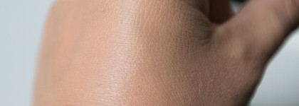 Тональная основа Catrice Photo Finish 18h Liquid Foundation в оттенке 030 Caramel Beige