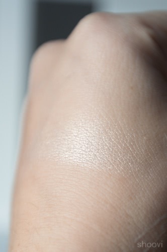 Пудра-хайлайтер Chanel Camelia De Plumes Poudre illuminatrice Highlighting Powder