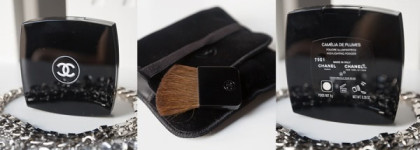 Пудра-хайлайтер Chanel Camelia De Plumes Poudre illuminatrice Highlighting Powder