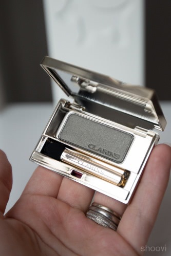 Тени Clarins Ombre Minerale Mineral Eyeshadow Smoothing & Long-Lasting в оттенке #11 Silver Green
