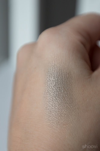 Тени Clarins Ombre Minerale Mineral Eyeshadow Smoothing & Long-Lasting в оттенке #11 Silver Green