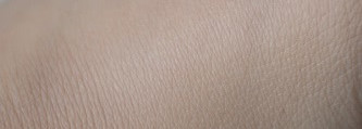 Тональная основа Clarins Skin Illusion Mineral & Plant Extracts SPF 10 в оттенке #103 ivory