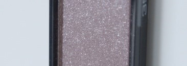 Тени ArtDeco Pearl Eye Shadow в оттенках #17 и #29 и  ArtDeco Glamour Eye Shadow в оттенке #350