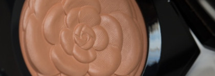 Пудра с эффектом сияния Chanel Lumière d’Été Illuminating Powder