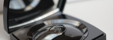 Пудра с эффектом сияния Chanel Lumière d’Été Illuminating Powder