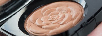 Пудра с эффектом сияния Chanel Lumière d’Été Illuminating Powder