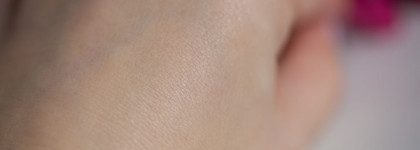 Крем-корректор Estee Lauder Enlighten EE Even Effect Skintone Corrector EE Creme SPF 30 в оттенке 01 light