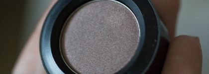 Тени для век MAC Eye Shadow в оттенке Satin Taupe