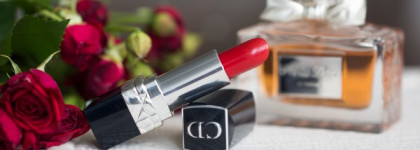 Помада Dior Rouge Couture Colour Voluptuous Care Lipstick в оттенке №999