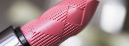 Помада Burberry Kisses Hydrating Lip Color в оттенке #29 Blossom Pink