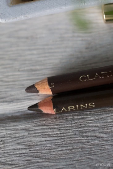 Карандаш для бровей Clarins Eyebrow Pencil в оттенках 02 Light Brown и 01 Dark Brown