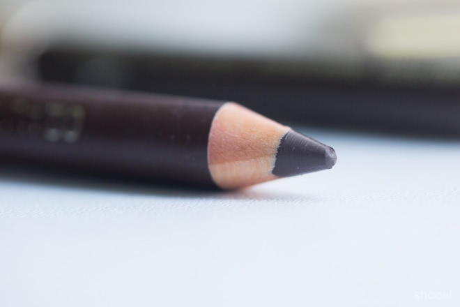 Карандаш для бровей Clarins Eyebrow Pencil в оттенках 02 Light Brown и 01 Dark Brown