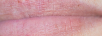 Бальзам для губ Korres Mandarin Lip Butter Stick в оттенке Rose