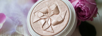 Пудра-хайлайтер Guerlain Poudre De Soie Illuminating Silk Shimmer Powder