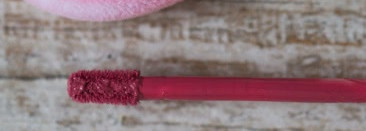 Матовый блеск для губ Guerlain Maxi Velvet