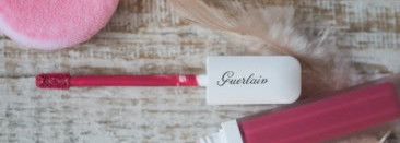 Матовый блеск для губ Guerlain Maxi Velvet