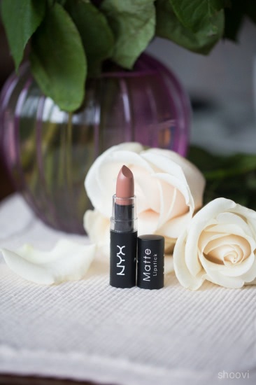 Помада NYX Matte Lipstick в оттенке #21 Butter