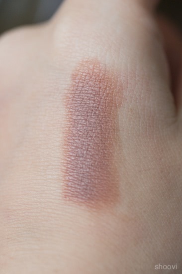 Помада NYX Matte Lipstick в оттенке #21 Butter