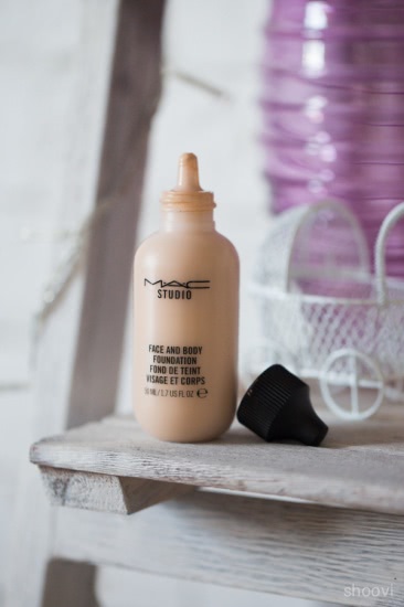 Тональное средство для лица и/или тела MAC Face and Body Foundation в оттенке C1