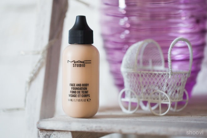 Тональное средство для лица и/или тела MAC Face and Body Foundation в оттенке C1