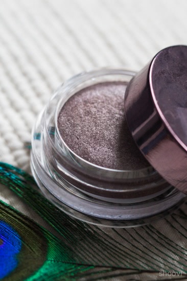 Мерцающие тени для век Clarins Ombre Iridescente Cream-to-Powder Eyeshadow Long-Lasting в оттенкке 07 silver plum