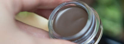 Помада для бровей Anastasia Beverly Hills Dipbrow Pomade в оттенке Medium Brown + сравнение с Ash Brown