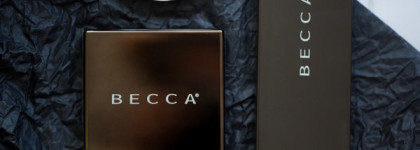 Палетка для контурирования Becca Lowlight/Highlight Perfecting Palette Pressed