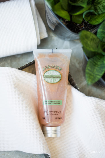 Скраб для душа «Миндаль» L'Occitane Amande Cleansing And Exfoliating Shower Scrub