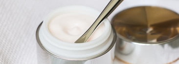 Питательный крем, придающий коже сияние Estee Lauder Re-Nutriv Ultimate Renewal Nourishing Radiance Creme