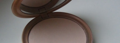 Они "рисуют" лицо- Jane Iredale PurePressed Base SPF 20 в оттенке Ivory, Jane Iredale PurePressed Blush в оттенке Dubonnet