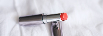 Женщина-огонь: Помада для губ Cargo Cosmetics Essential Lip Color, оттенок Sedona