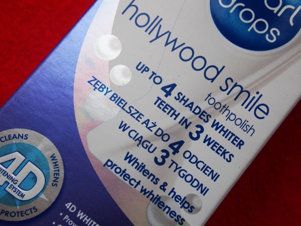 Зубные пасты: Pearl Drops Everyday White Белизна каждый день и Pearl Drops Hollywood smile Голливудская улыбка