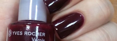 Yves Rocher Colors Nail Polish №32 Cerise noire