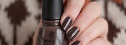 China Glaze Nail Lacquer With Hardeners 81856 Lug Your Designer Baggage