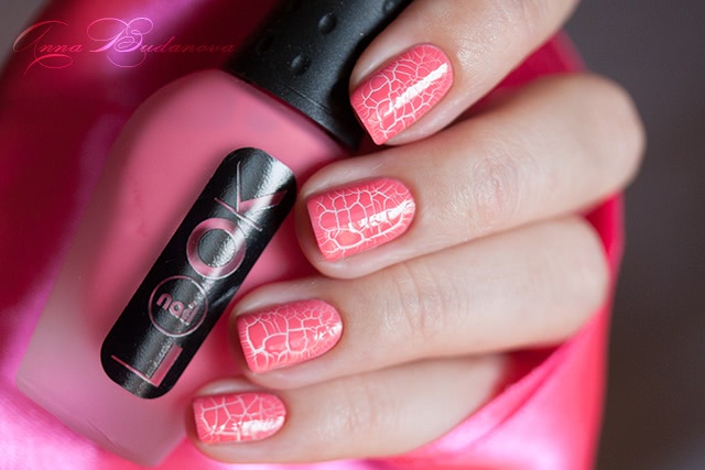 NailLOOK Croco Summer: №30608 Sunday Morning, 30614 Rose of Sharon