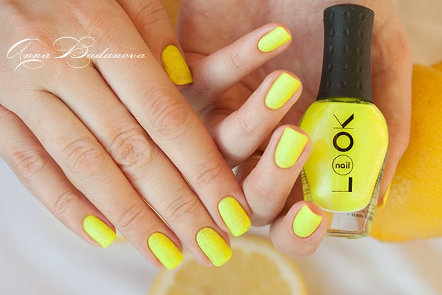 NailLOOK Trends Hot Neons №31090, 31091 + слайдер-дизайны O'diva 16943 и Ble1680A