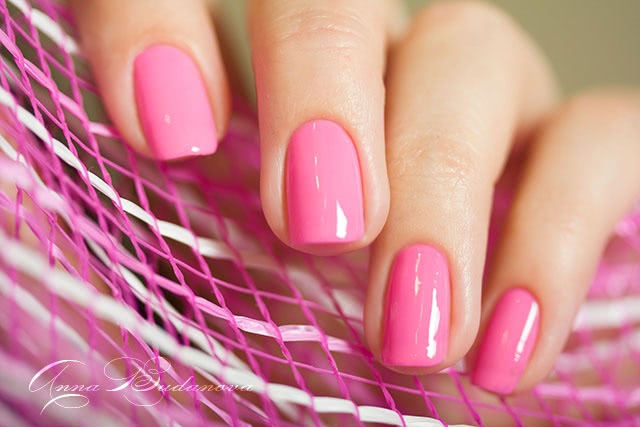 China Glaze: 82602 Glow with the flow, 82606 DJ Blue my mind. + стемпинг с диском hehe 021