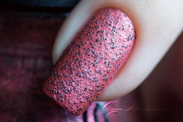 China Glaze Nail lacquer with hardeners №82122 I Love Your Guts
