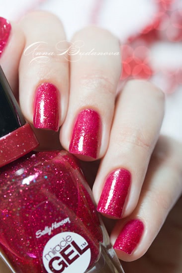 Sally Hansen Miracle Gel №590 Ruby Shimmers