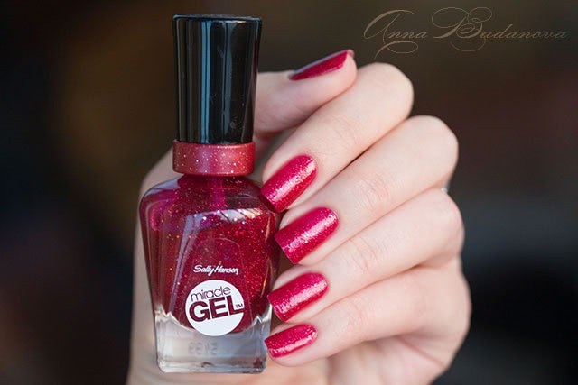 Sally Hansen Miracle Gel №590 Ruby Shimmers