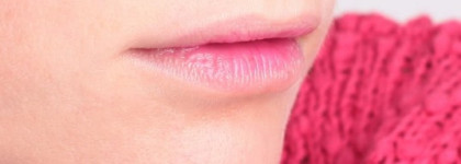 Tony Moly Delight Magic Lip Tint Green Apple и Red Berry, Holika Holika Holy Berry Tint Морошка