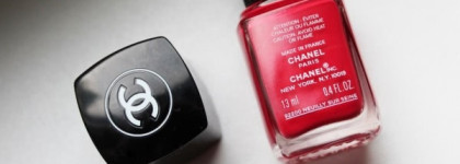 Chanel Le Vernis Nail Colour 541 Tentation, 605 Tapage