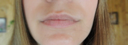 Guerlain Gloss d’Enfer Maxi Shine Intense Colour & Shine Bare Lip Sensation №468 Candy Strip