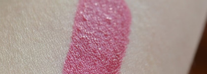 Yves Saint Laurent Rouge Volupte Silky - Sensual Radiant Lipstick SPF 15 №18 Red Taboo