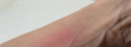 Розовые "поросячьи" щечки с NYX Powder Blush PB28 Bourgeois Pig