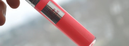 Lancome Gloss In Love Sparkling Lipglaze Cocooning Feel 341 Pink Pampille. Поблестим