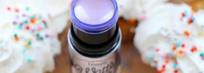 Benefit Watt's up! highlighter for face - хайлайтер для лица