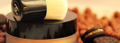 Chanel Vitalumiere Loose Powder Foundation with mini kabuki brush SPF 15 (№10) - Рассыпчатая тональная пудра (Новинка Осень-2014)