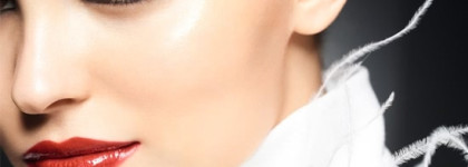 Новогодняя коллекция Chanel: пудровые тени для век Ombre Premiere (оттенки: 906 и 907)