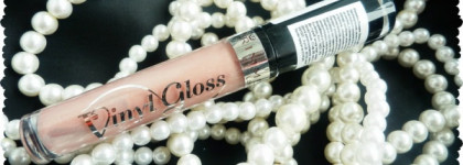 Rimmel Vinyl Gloss Voluptuously Shiny Lipgloss в оттенке 120 Love Struck